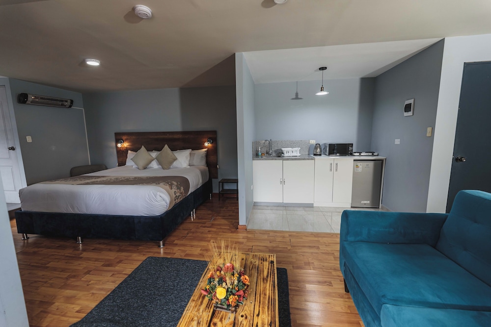 San Pedro Apartments