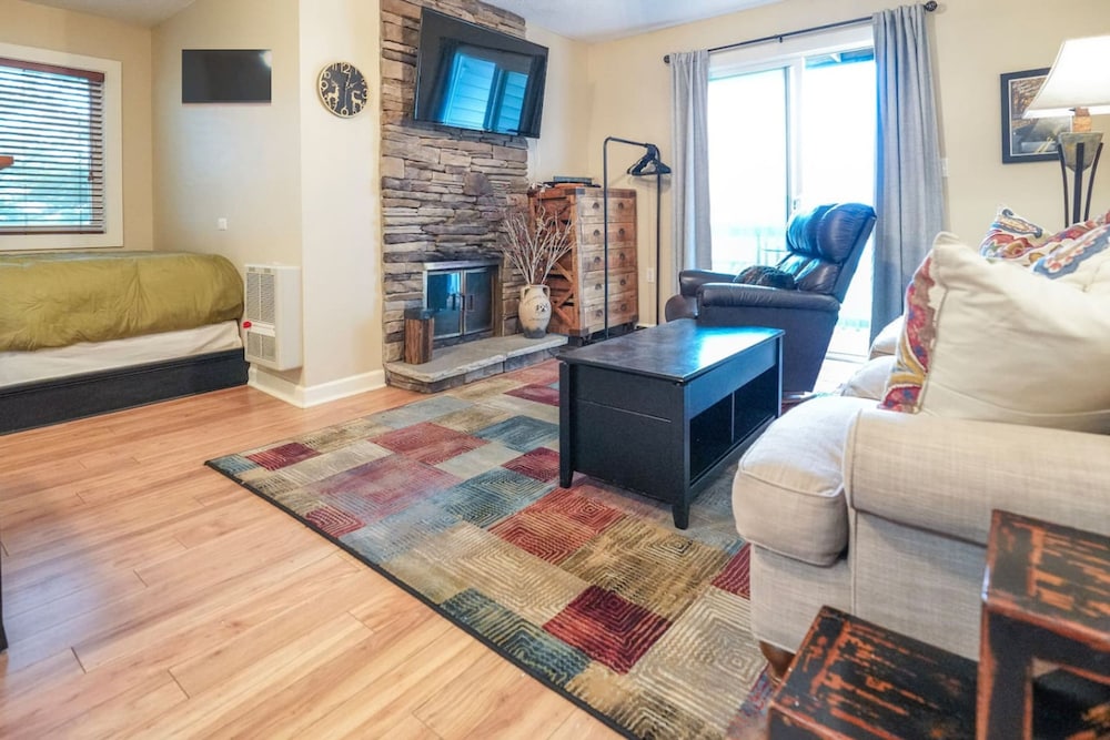First Floor Studio Resort Access Portable AC