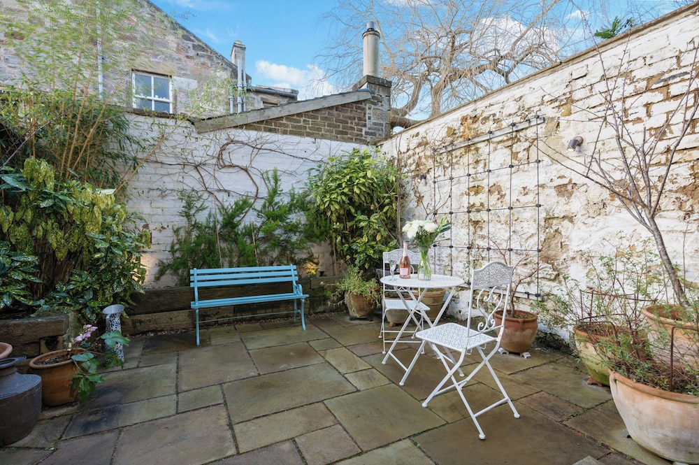 Eskbank Terrace Spacious House