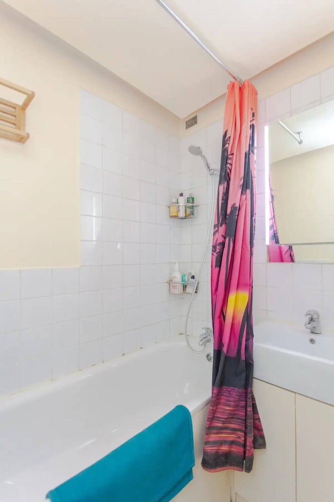 Cosy 2 Bedroom Apartment in Bethnal Green Near Victoria Park