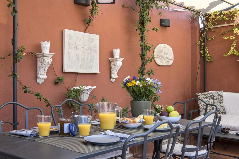 Il Bacio Luxury Spanish Steps Penthouse With Terrace Perfect
