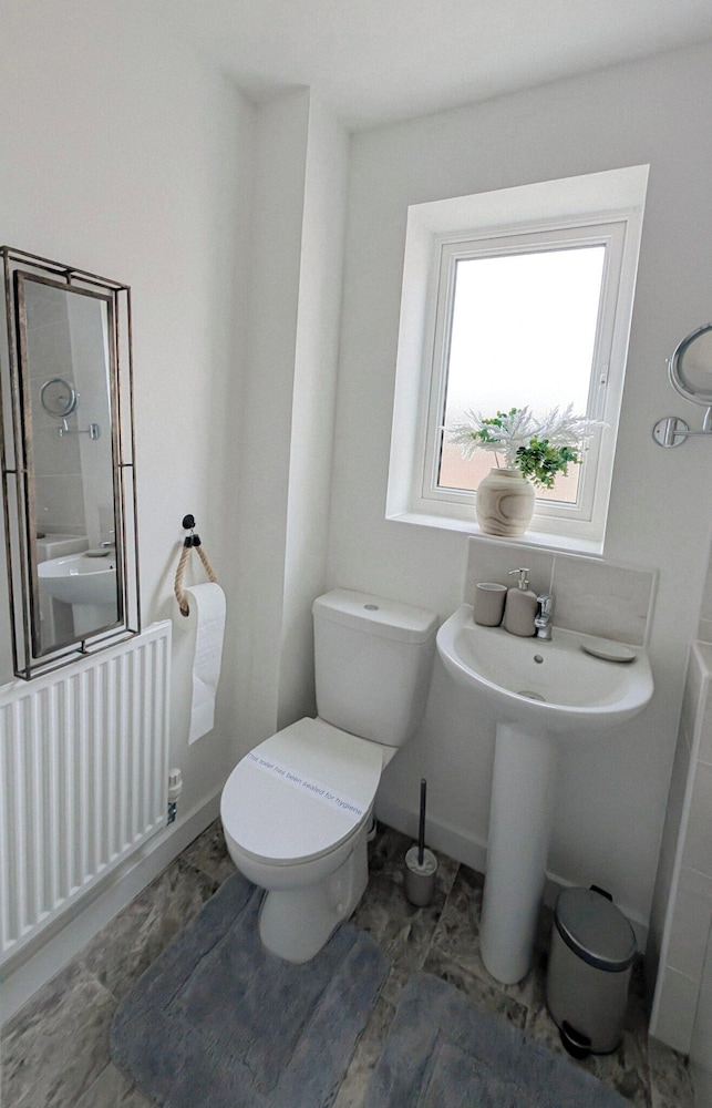 Cotswold Green - Sleeps 5 - Free EV Charge