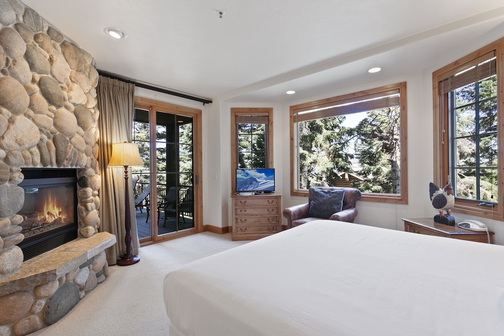 Bellemont Home at Deer Valley Resort - 6 Bedroom Home with Hot Tub #8 6 Home