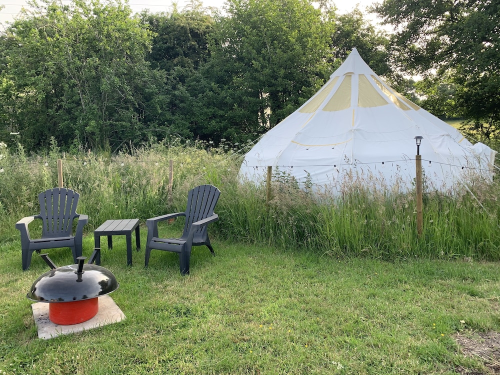 Loughborough Vacations - Star Gazing Bell Tent Farm Stay - Property Image 6