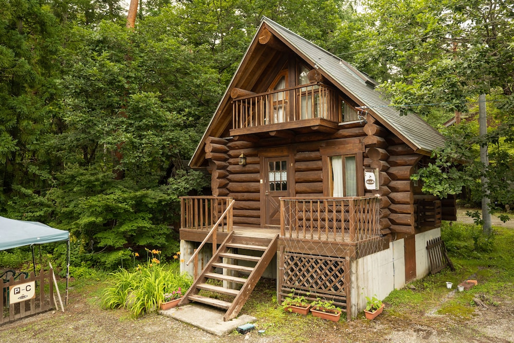 Reposer Hakuba