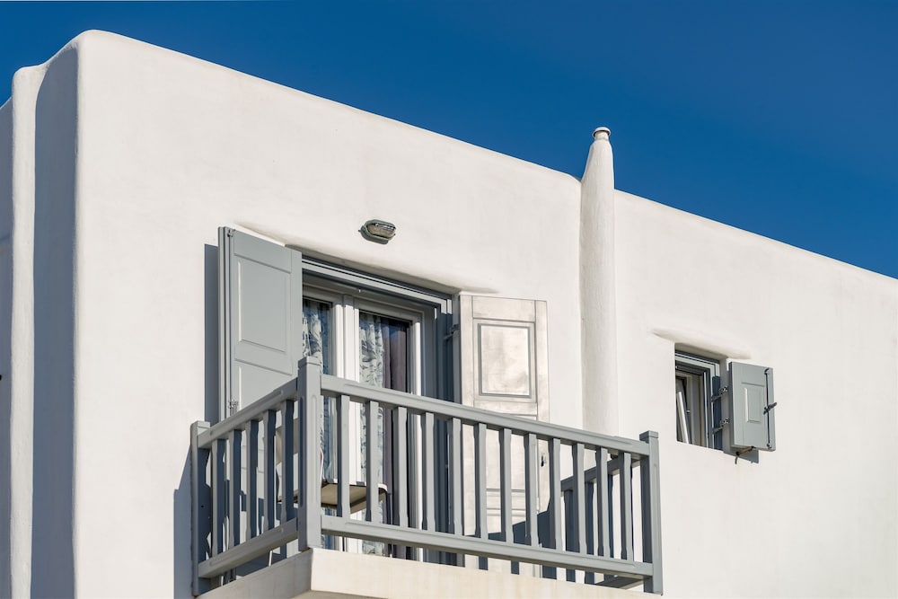 Jewel Apartments
