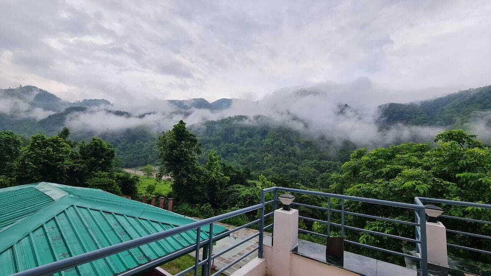 Aranyaka River Resort
