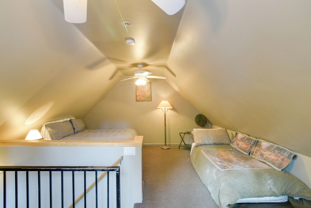 Fire Pit & Trails On-site: Butte Meadows Retreat!