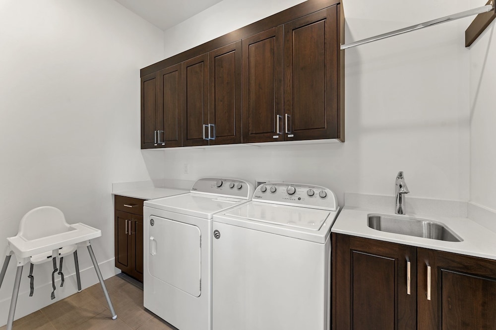 Villa #19 At Bloomington Country Club 3 Bedroom Condo