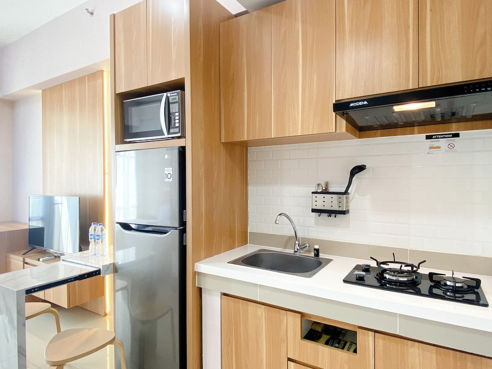Wonderful And Homey Studio Vasanta Innopark Apartment