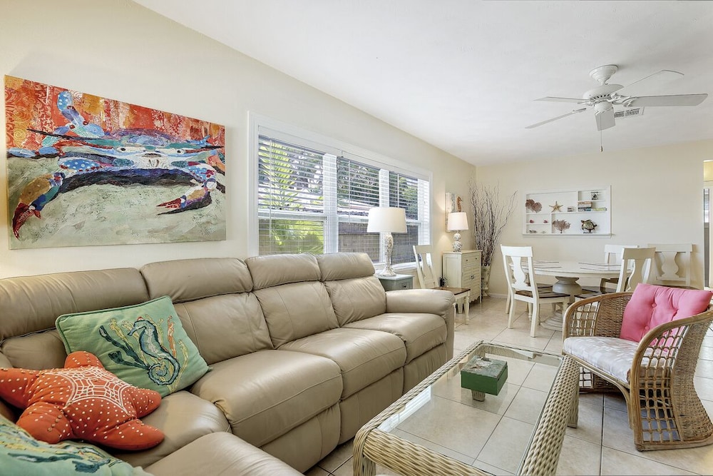 Island Tropical Retreat view 4