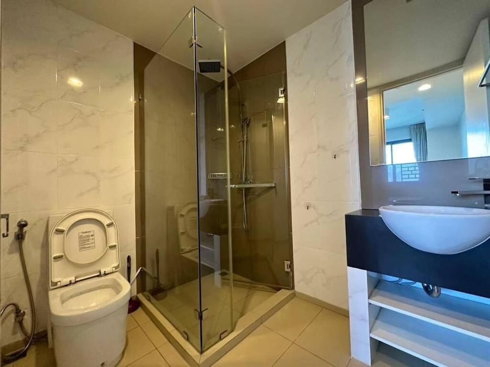 Sea View-high Floor 2 Bed Room Excellent Location