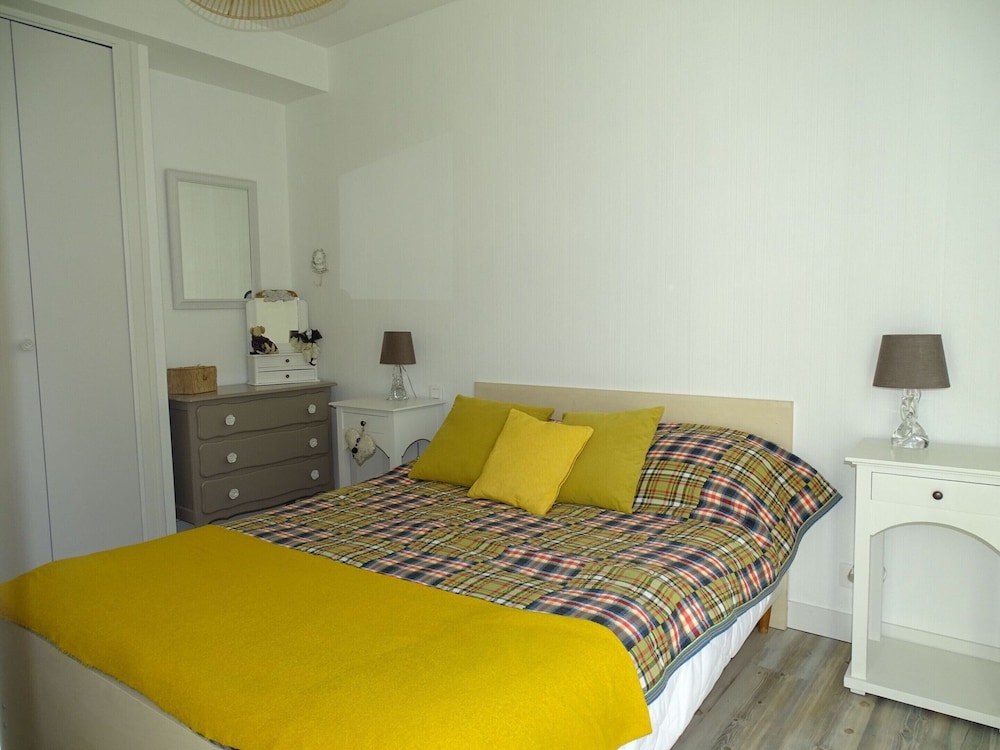 Holiday Home in Quiberon Near by Sandy Beaches