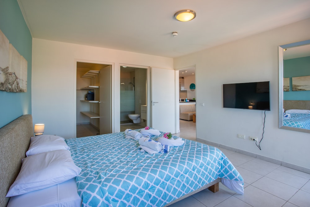 Blue Bay Apartments