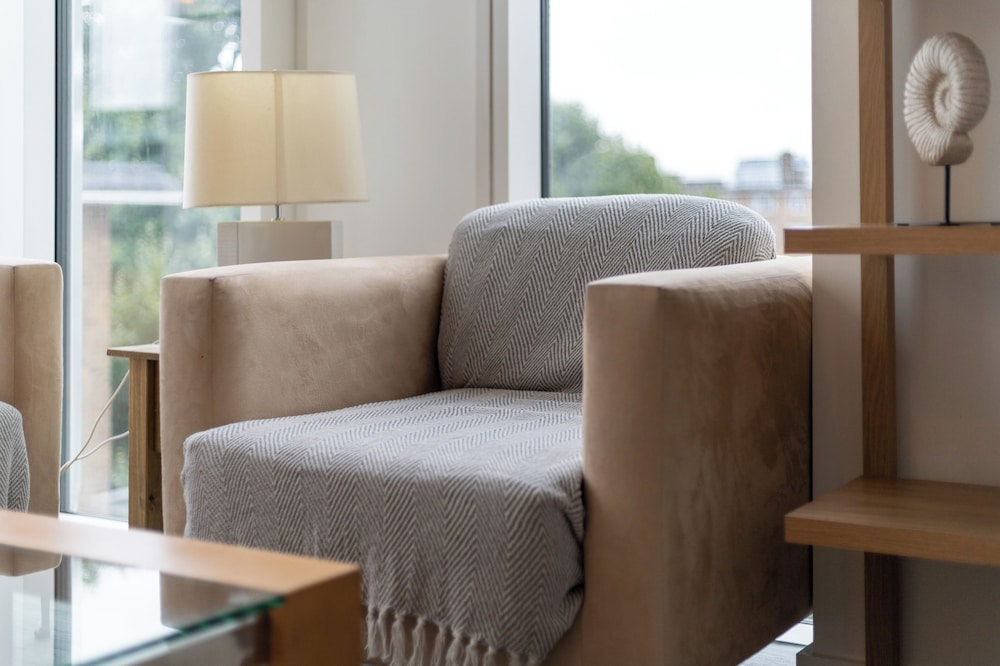 Chic & Stylish 2Bed in Heart of London
