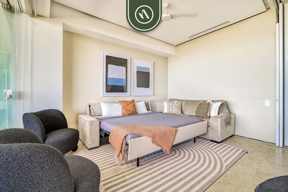 Luxury 1BR Condo With Private Terrace - Ocean View