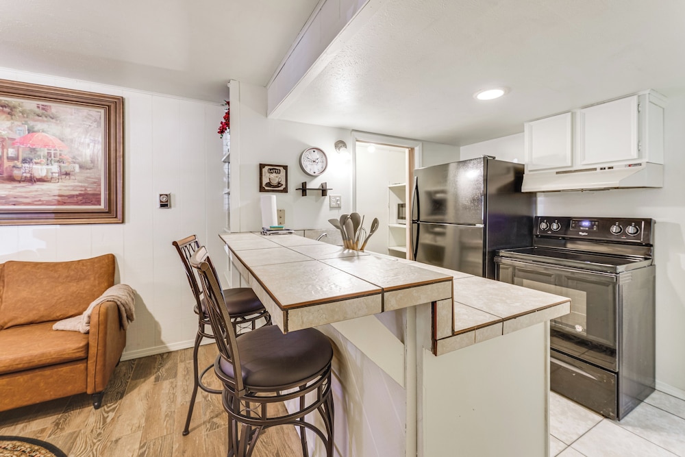 Walk to Angel Fire Resort: Condo w/ Furnished Deck