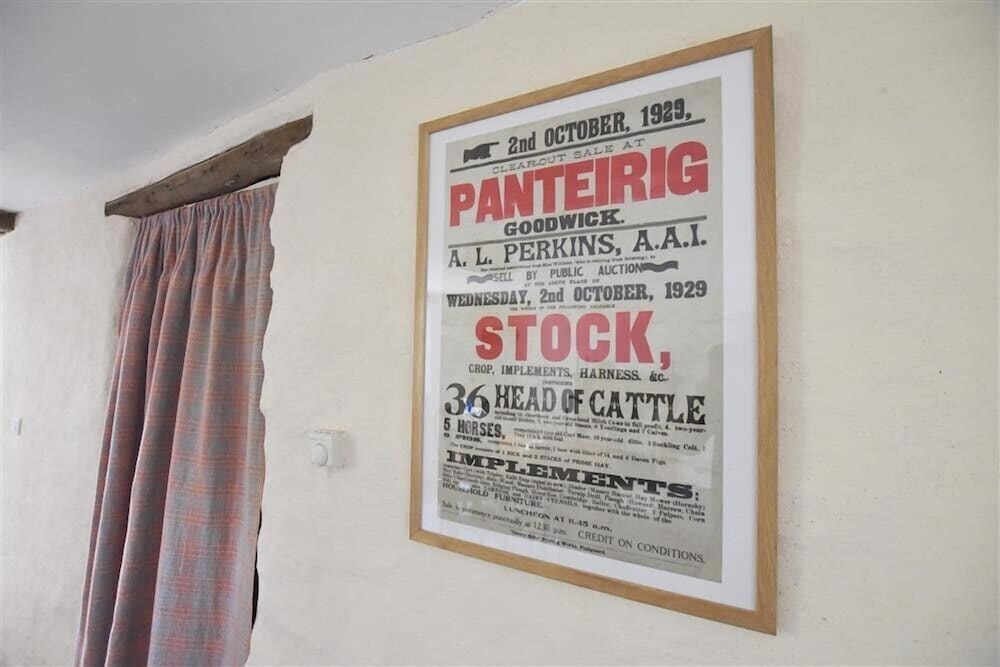 Panteurig Farmhouse