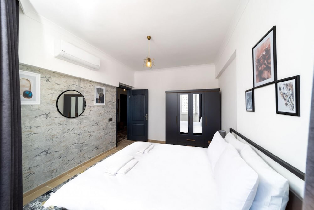 Lovely Apartment With Balcony in Aksu