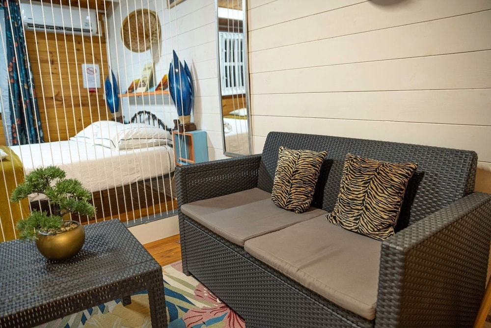 Hostel Toucan - Super Chalet en Bois view 3