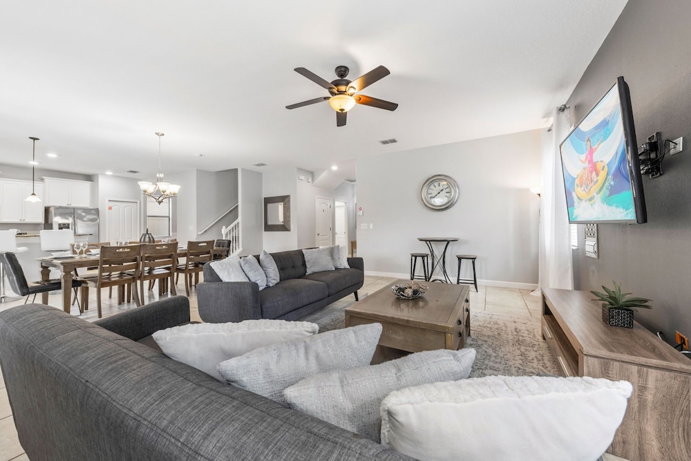 1417 Rolling Fairway Dr