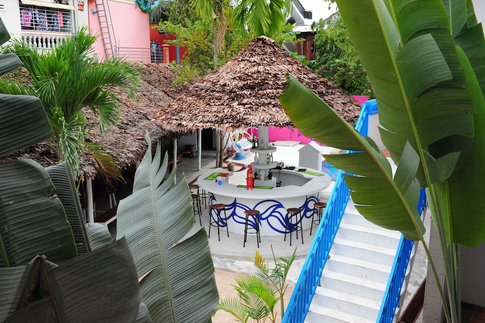 Kafu Hostel & Pool