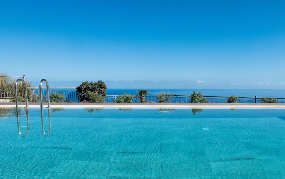 Villa Eolos With Private Pool