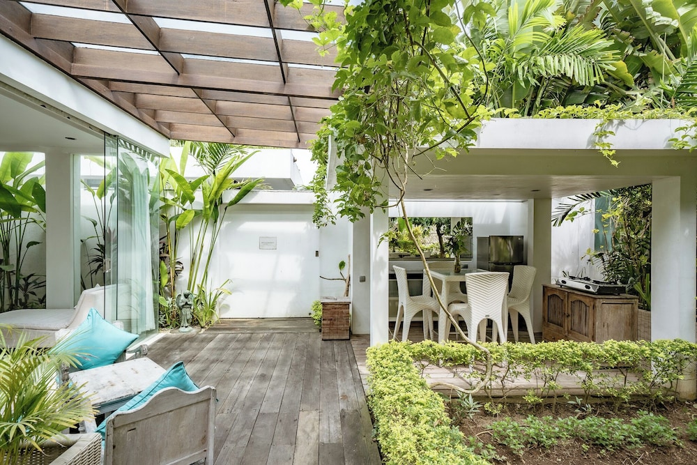 Holistic Horizon Bali