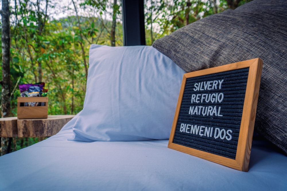 Silvery Bungalows en el Bosque