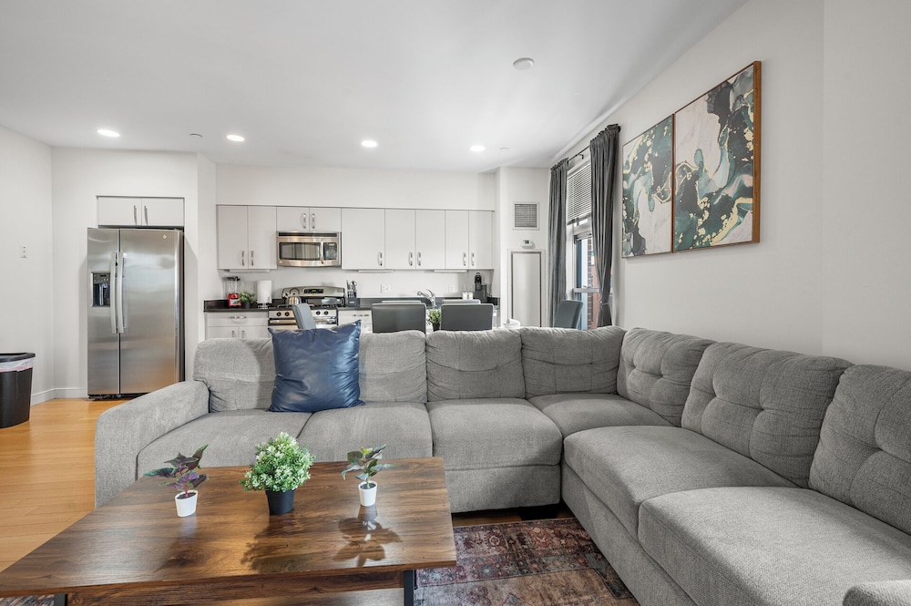 Furnished Apartment near BMC