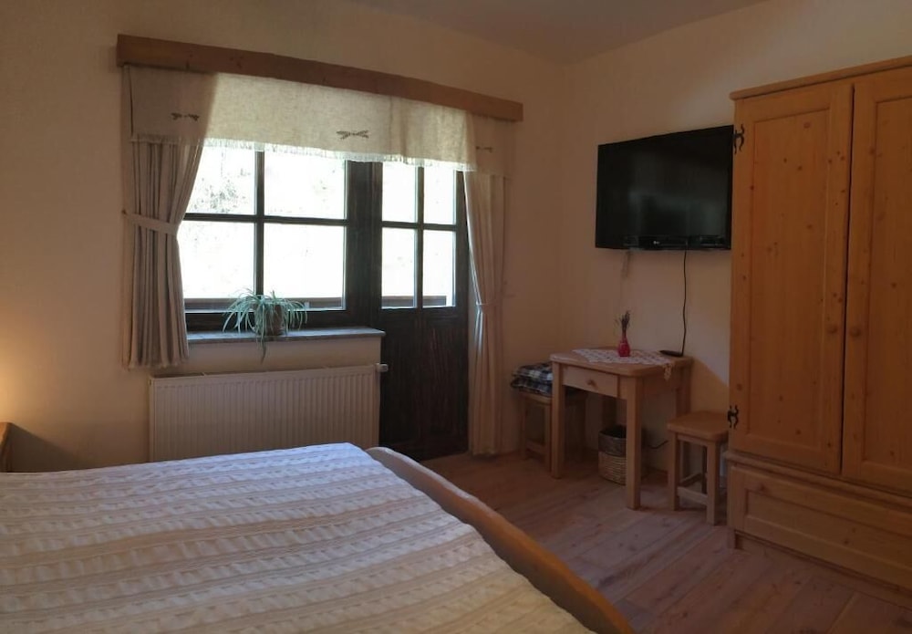 Apartmaji Pod macesnovo streho