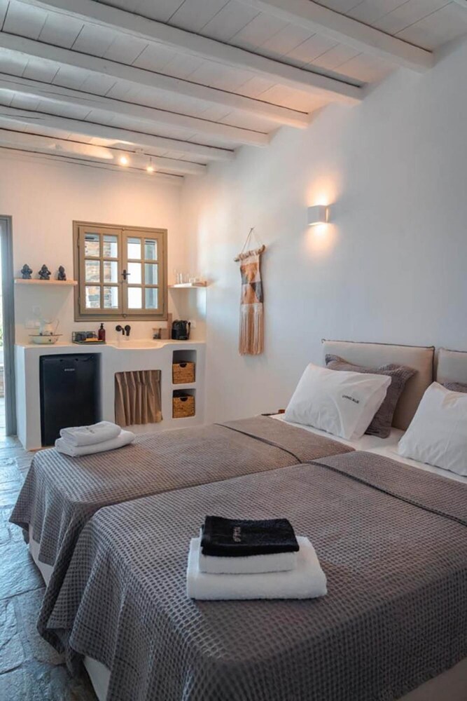 Living Blue in Tinos view 5