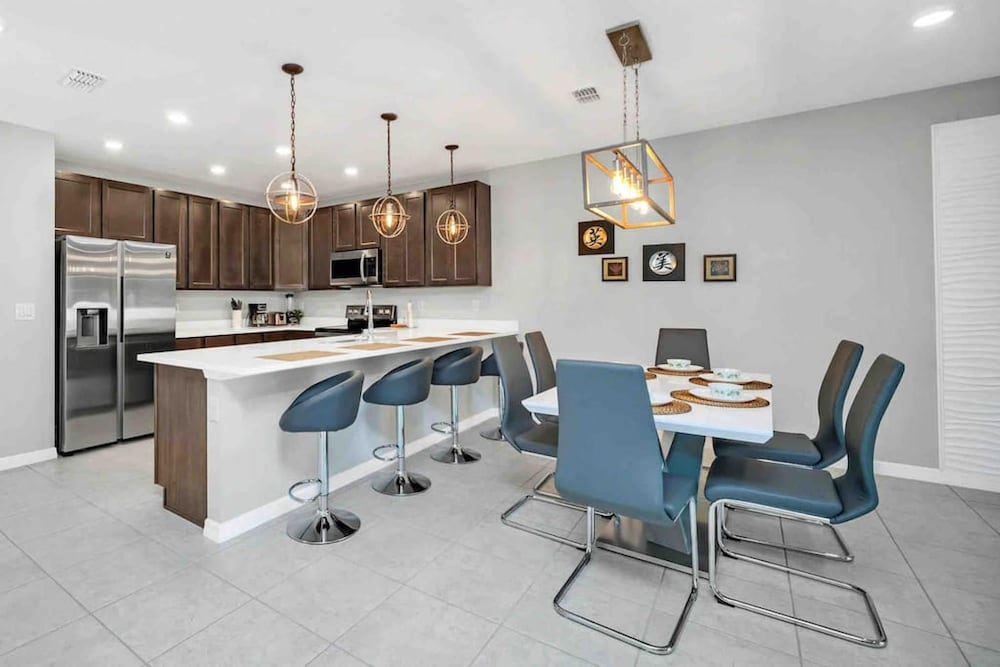 Super Boho Chic Stylish Blend Near Disney