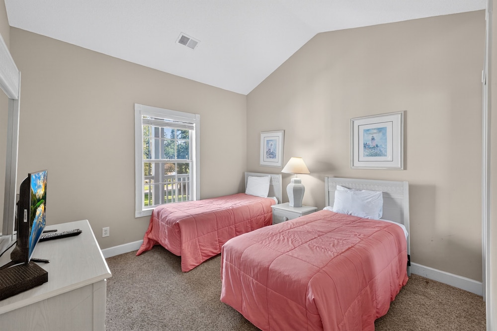 Magnolia North 4811-304 2 Bedroom Condo