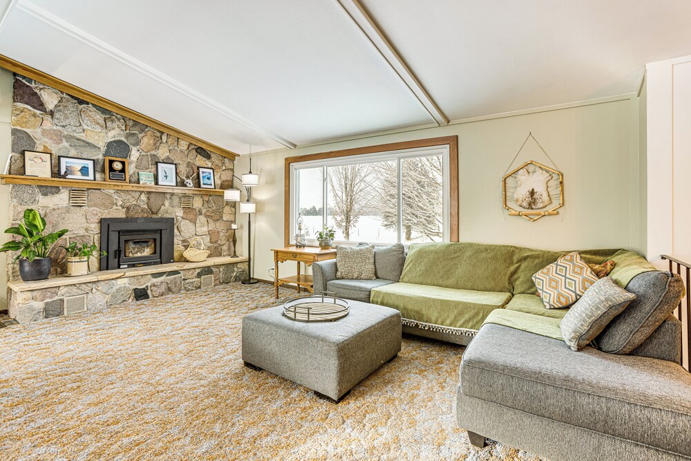Fire Pit + Yard: Peaceful Northcountry Getaway!