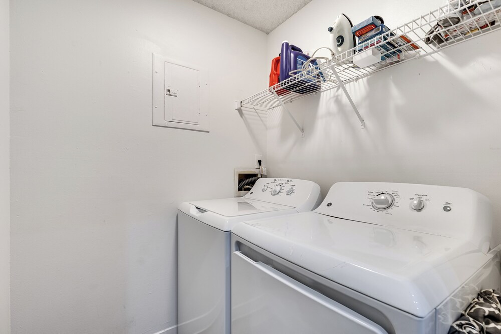 2Bedroom 2Bath Water View Apartment
