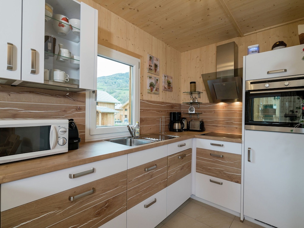 Chalet With Outdoor hot tub
