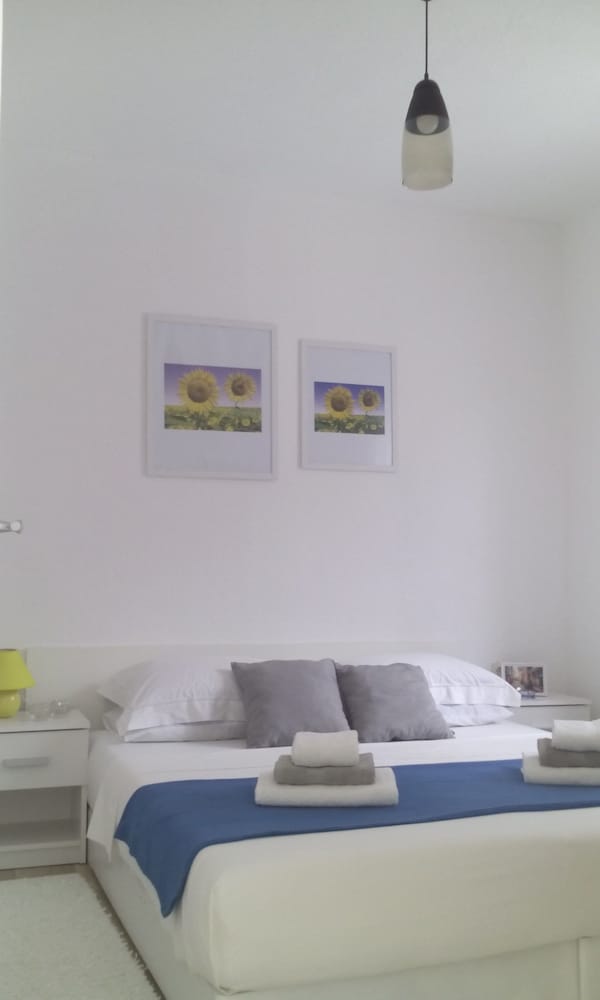Ivana Apartments