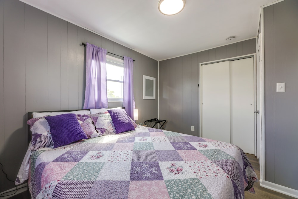 1 Mi to Main Street: Family Home in Williamstown