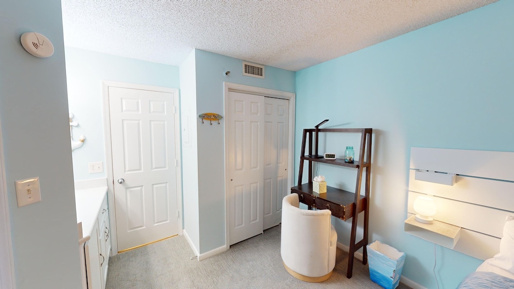 Ocean Forest Plaza Unit 1713 1 Bedroom Condo