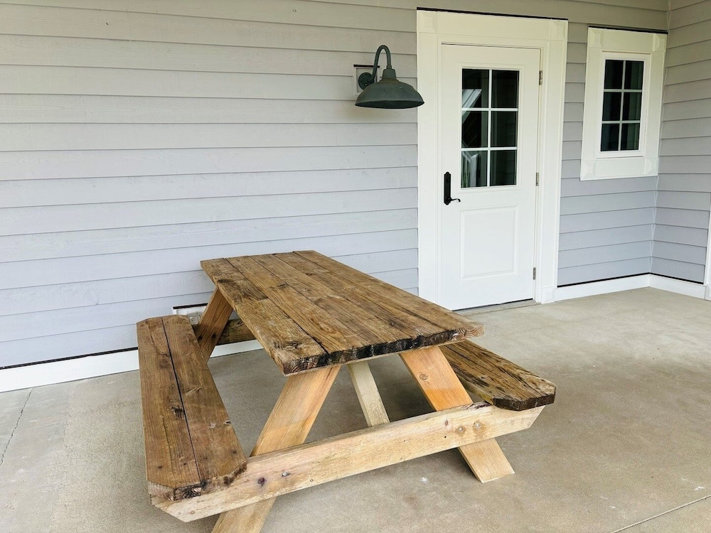 Gray Goose 5 Bedroom Home by RedAwning