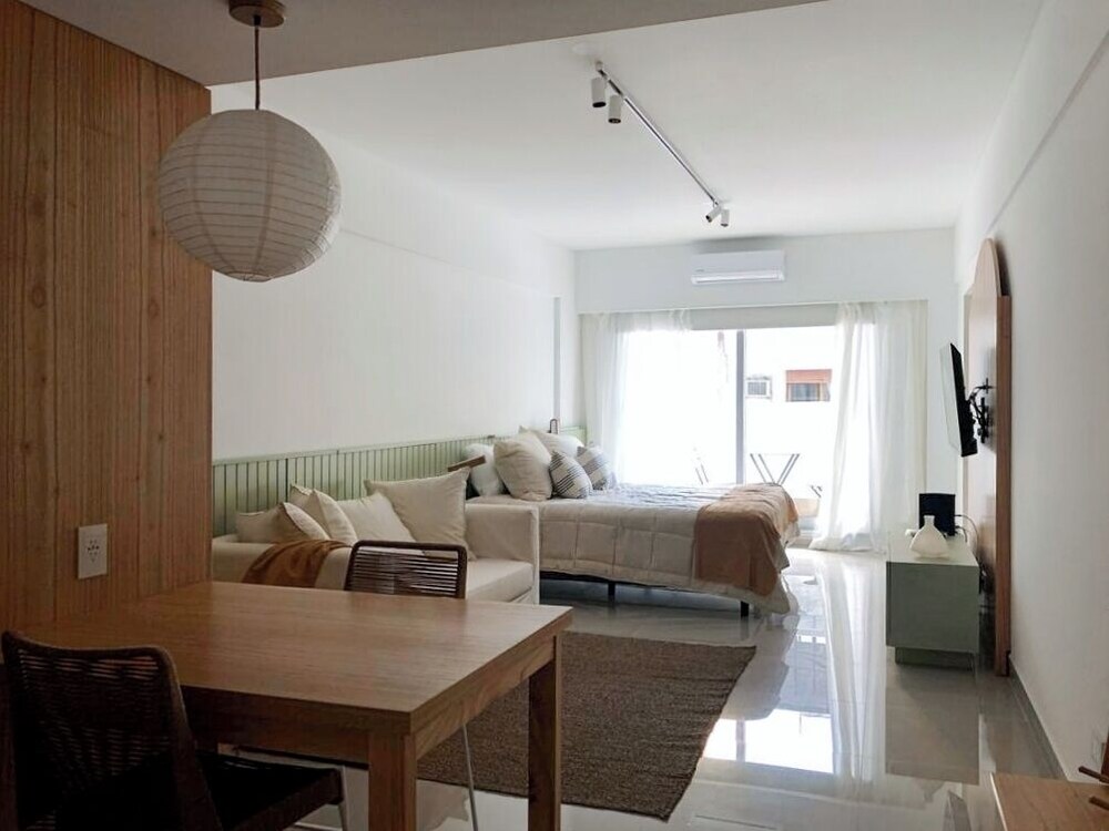 Ayres Suites Moreno