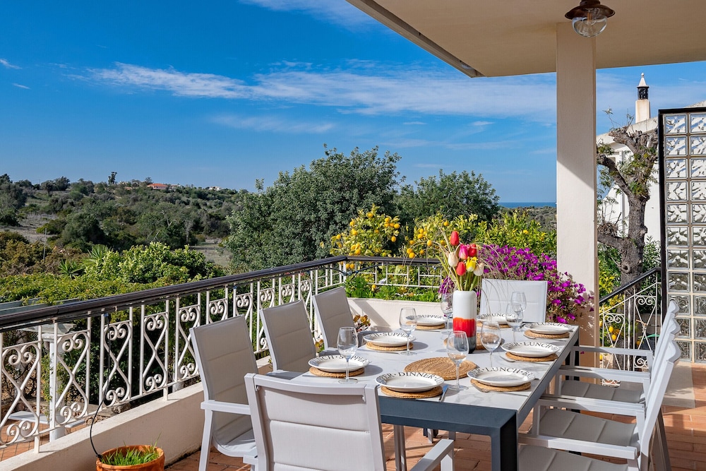 Albufeira Family Villa by Homing