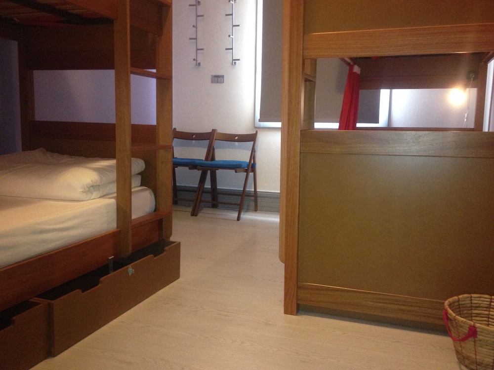 Ey Lisbon Hostel