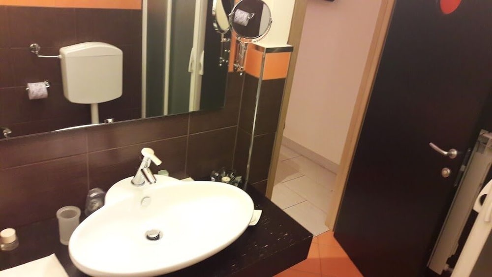 Alixia's Suites photo 3