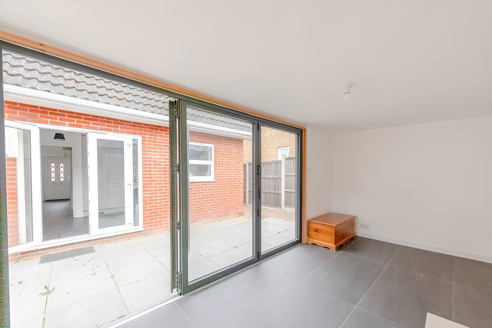 Bright & Spacious 5BD House - Peckham
