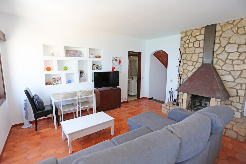 V 02 - Apartment 2 in Seacliff Albufeira