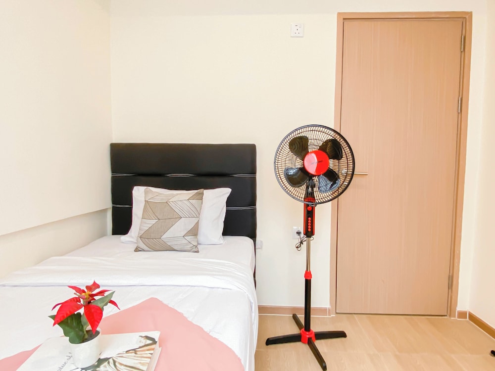 Simple Look 2Br Apartment Meikarta