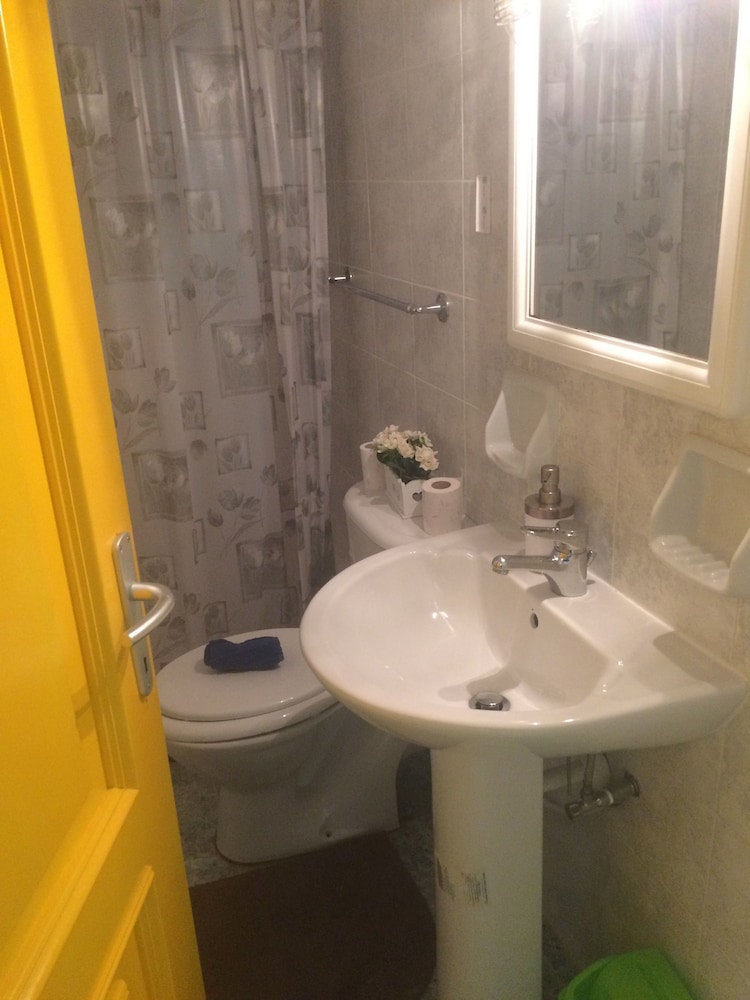 Maltese Rooms