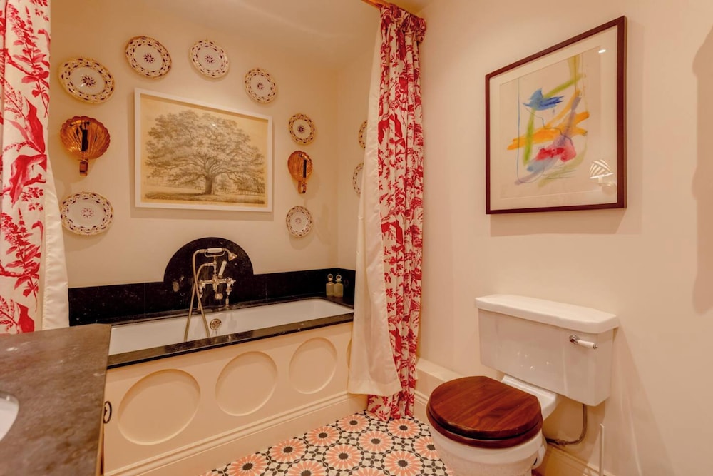 Luxurious & Stylish 2BD House - Bayswater!